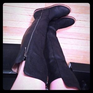 Belle by Sirgerson Morrison over the knee