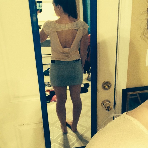 Pink crop top with cutout back ❌traded❌