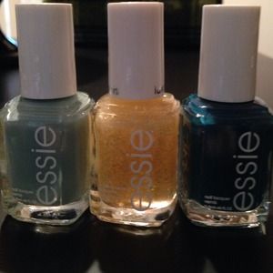 ❌SOLD❌Essie nail polish