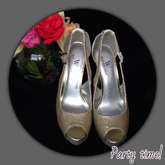 Beautiful two toned Worthington Glitte Pumps