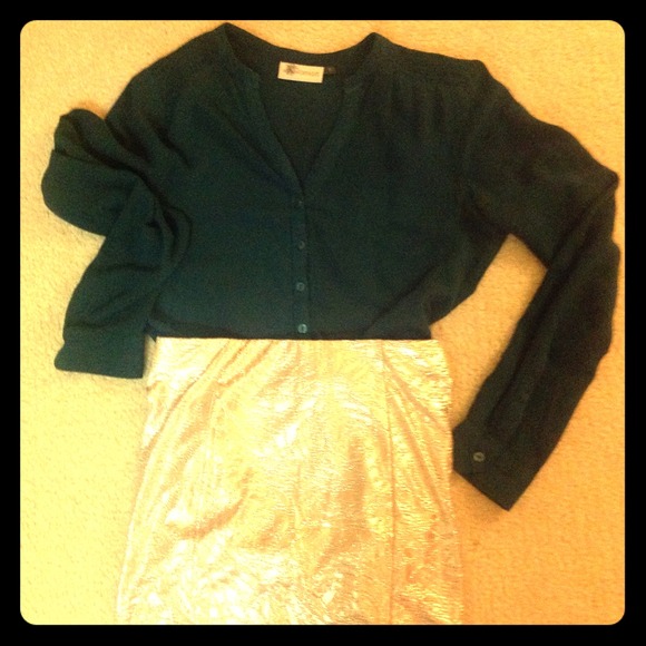 Green blouse size s