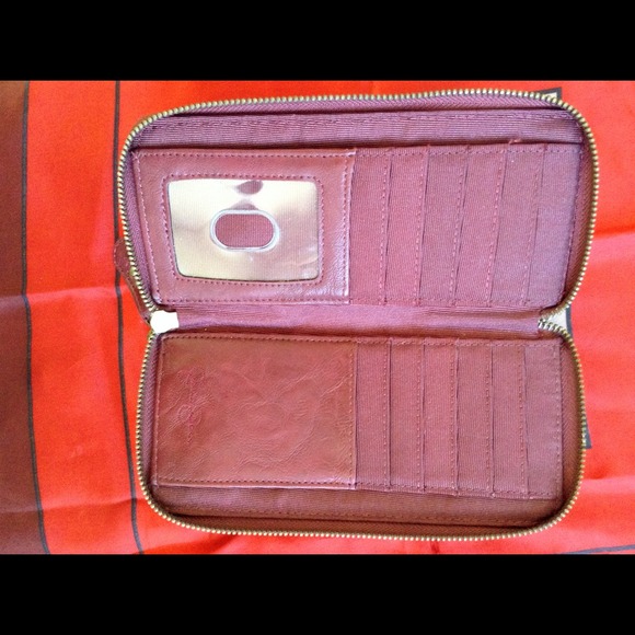 Jessica Simpson wallet😱OMG!! on sale!🎉🎈🎈🎈🎈🎈 - Picture 2 of 4