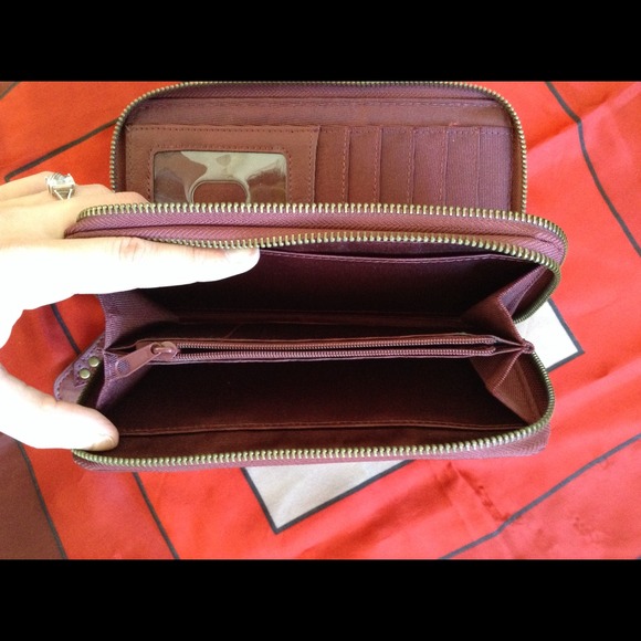 Jessica Simpson wallet😱OMG!! on sale!🎉🎈🎈🎈🎈🎈 - Picture 3 of 4