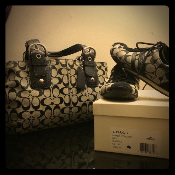 Authentic blk/gry coach tote