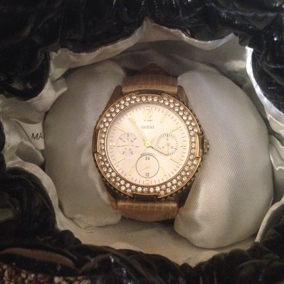 Guess Watch - Picture 4 of 4