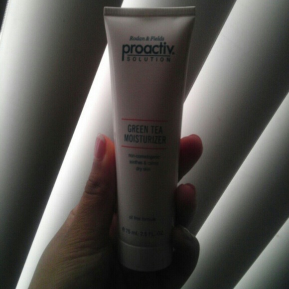 Green tea moisturizer