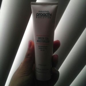 Green tea moisturizer