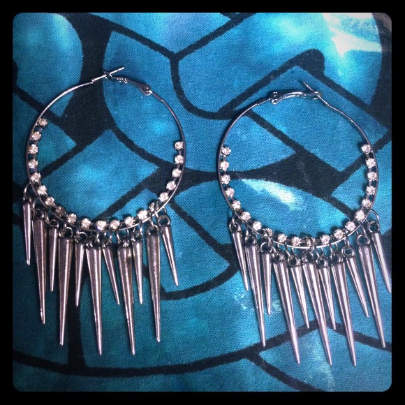 Unique hoop earings