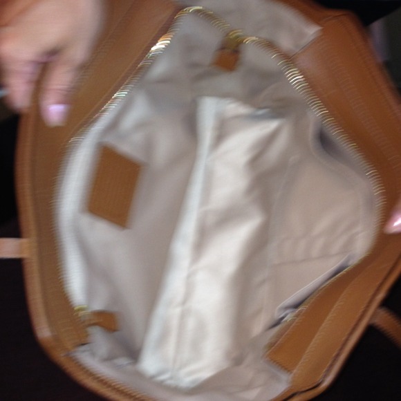 🌟🌟 SOLD 🌟🌟 authentic coach handbag - Picture 2 of 3