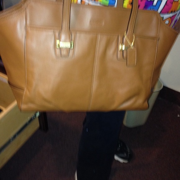 🌟🌟 SOLD 🌟🌟 authentic coach handbag - Picture 3 of 3