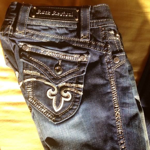 💜Reserved💜Gold Stitching & Rhinestone RR Jeans
