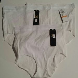 Wacoal Brief Panties - Small - 2 pairs