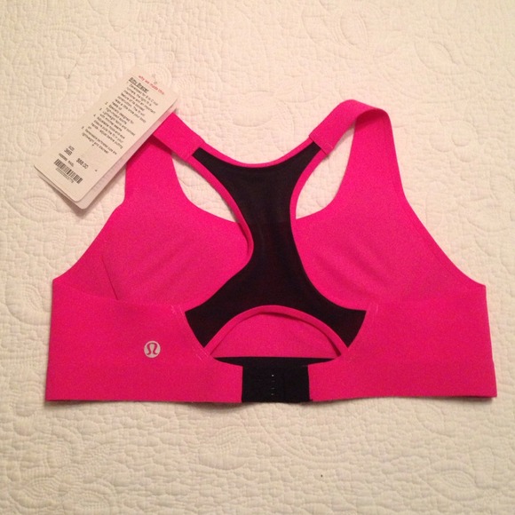 SOLD NWT lululemon bitty bracer sports bra