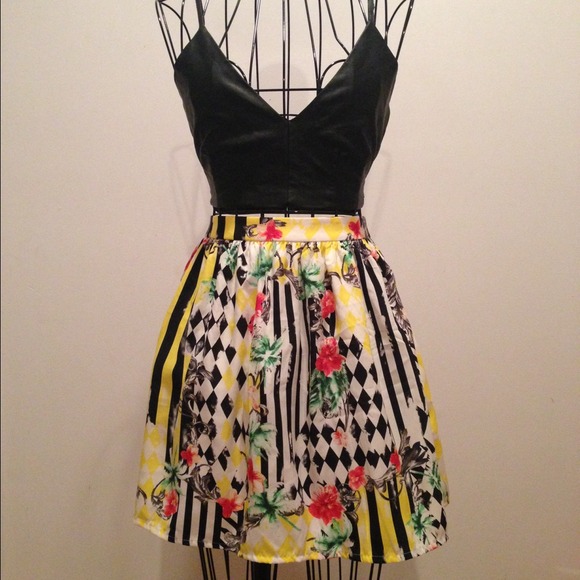 Harlequin Tulle Puffy Skater Skirt - Size Small - Picture 4 of 4