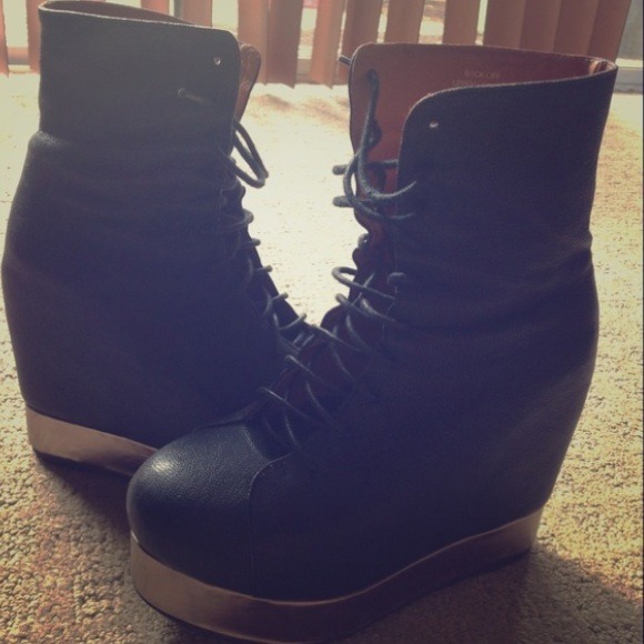 @Sunsweetie Jeffrey Campbell back offs