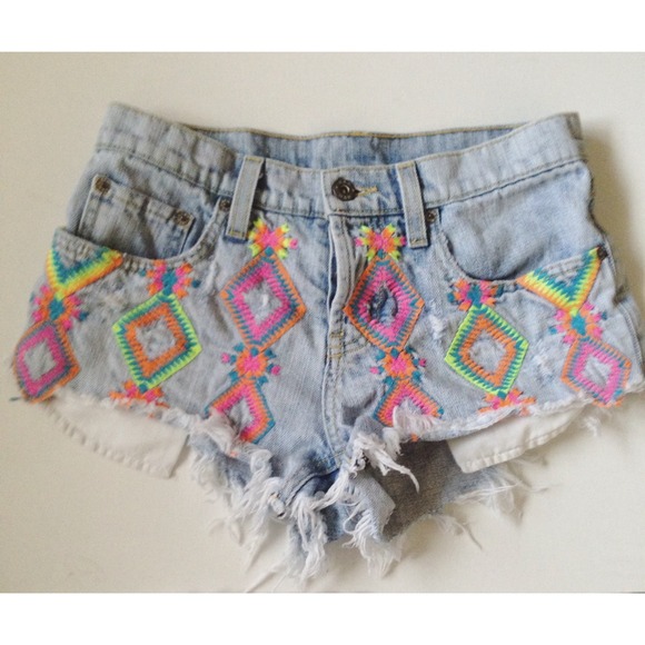 ❌SOLD❌ LF embroidered Carmar Shorts