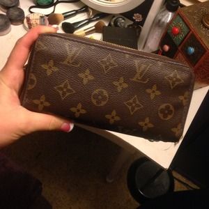 Louis Vuitton zippy wallet insp.