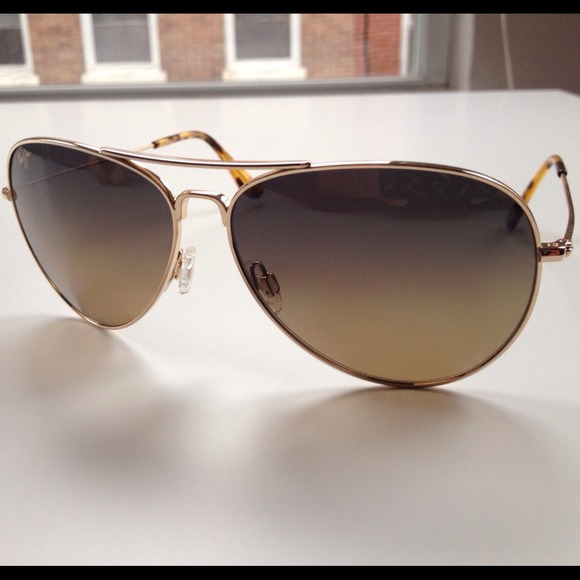 Brand new Maui Jim aviators!