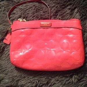 🎀 SALE 🎀 Coach Wristlet