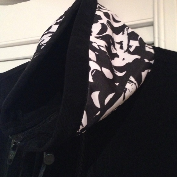 Jacket - Picture 3 of 4