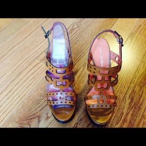 A size 6 1/2  via SPIGA  shoes