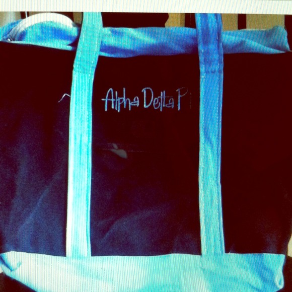 Bundle for @gillyjacks044