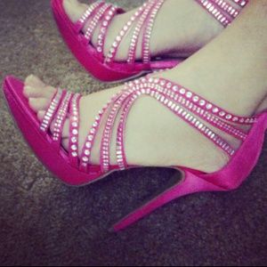 *Sold* Sexy Hot Pink Heels