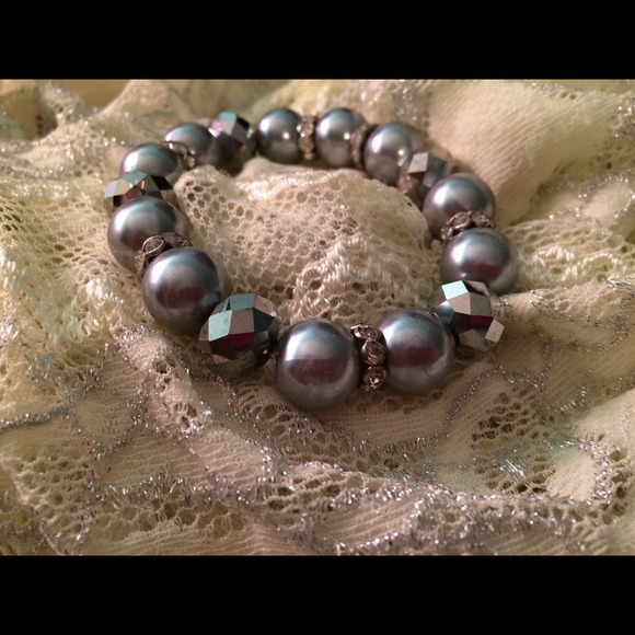 Grey rhinestone beaded bracelet