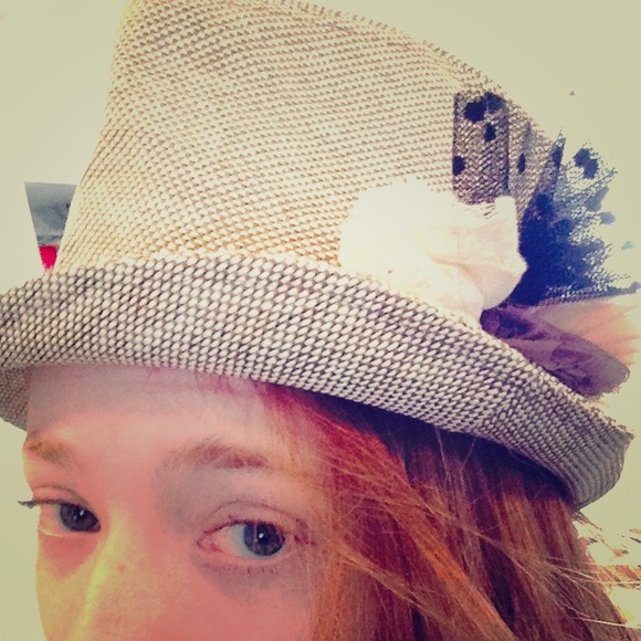 Cute twill fedora hat.