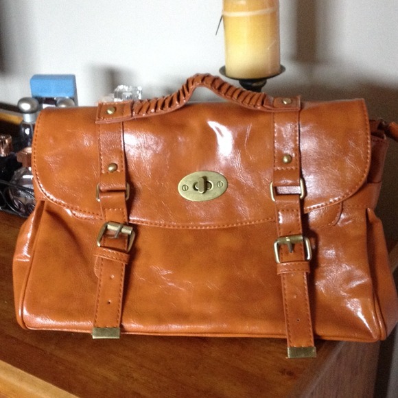 Messenger bag⭕️HOLD⭕️