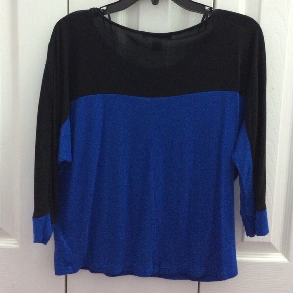 NWOT Blue & Black Color Block Full Sleeved Top - Picture 4 of 4