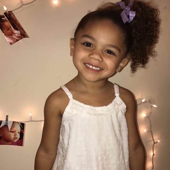 Meet your Posh Ambassador, seller, buyer & trader! - Picture 4 of 8