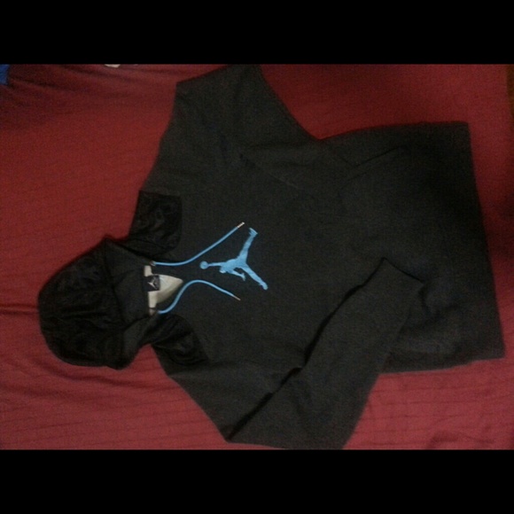 sweater - Picture 1 of 1