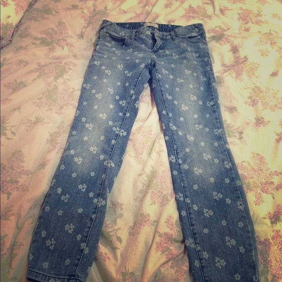 Free People Ditsy Floral jeans size 28