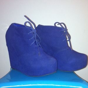 🚫SOLD🚫Royal blue bootie