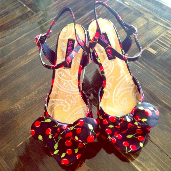 Wedges size 61/2