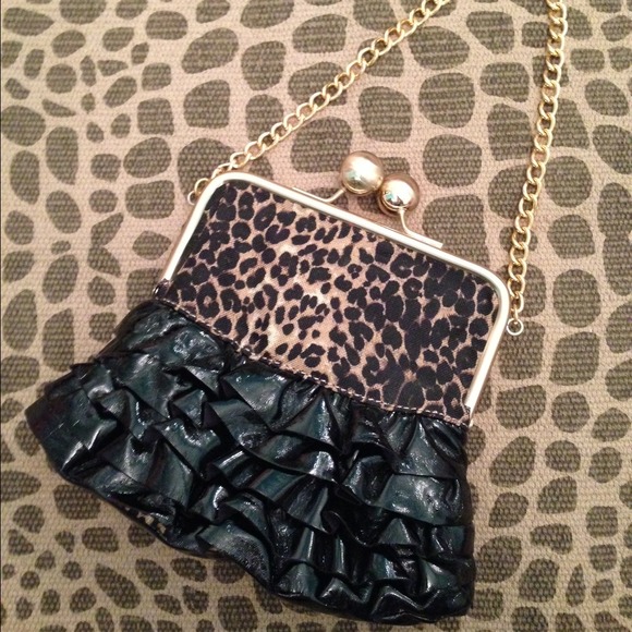 Leopard Clutch
