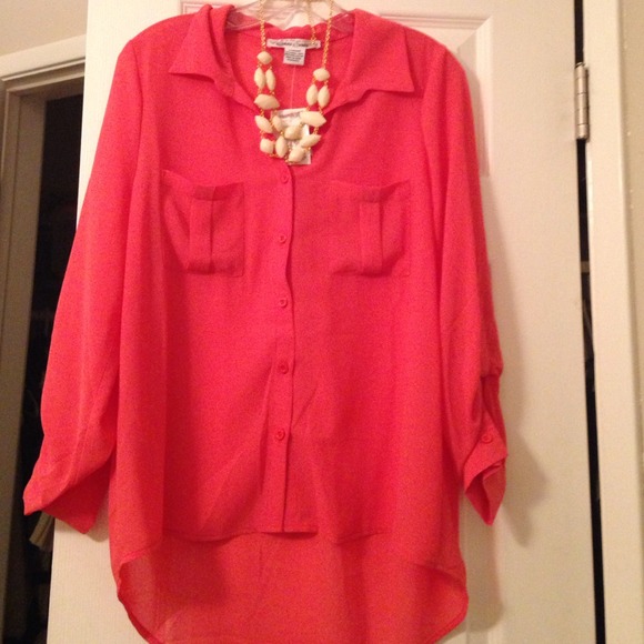 SOLD in bundle! Coral top with collar