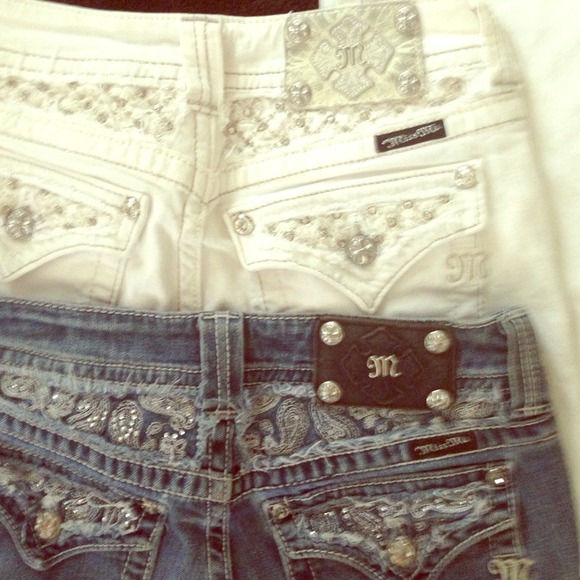 📌SALE📌Miss Me Jeans  Denim & White bundled
