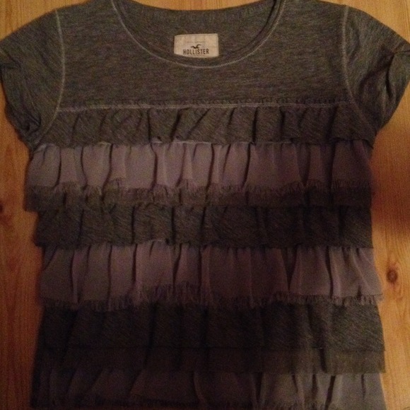 Hollister Ruffled Shirt - Picture 3 of 3