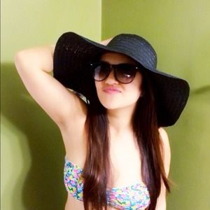 Summer black beach hat