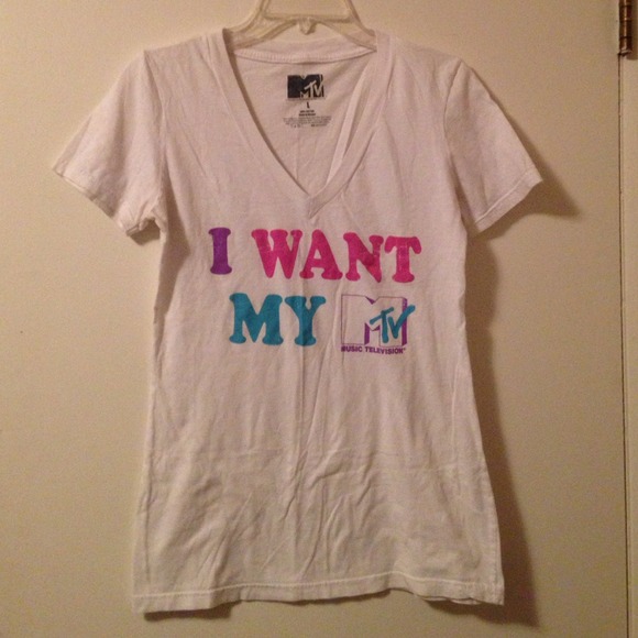 MTV logo tee