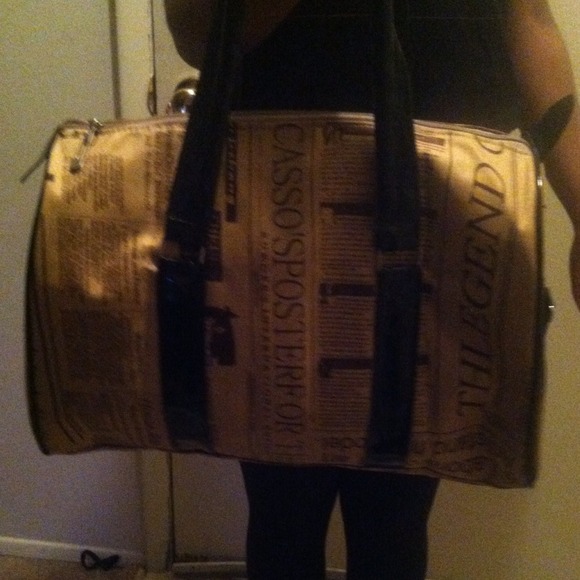 Handbag - Picture 2 of 3