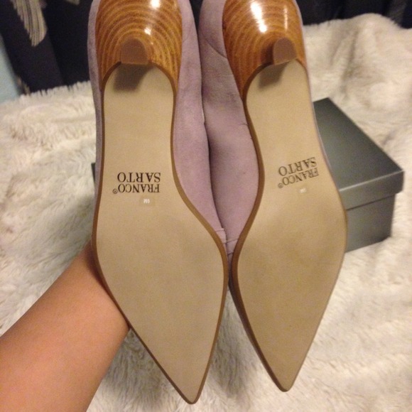 Lavender Low Heel - Picture 4 of 4