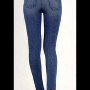 SOLD to TS James Jeans COUTURE VSkinny 1285