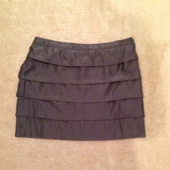 Shimmery grey skirt - Picture 1 of 3