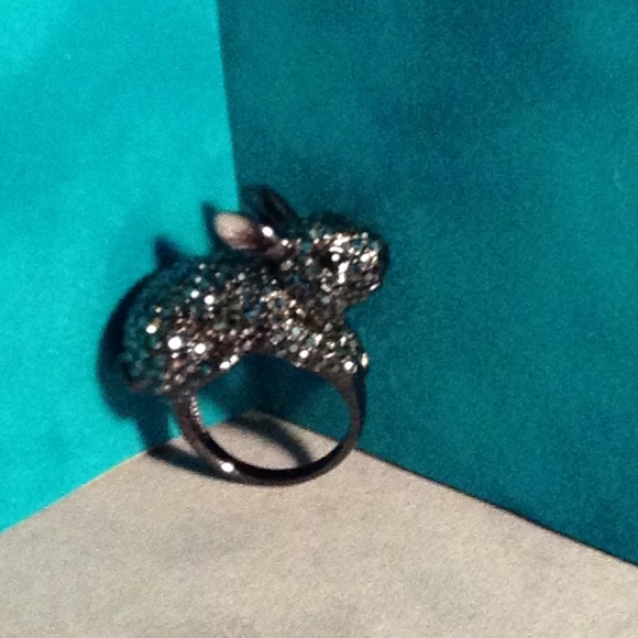 Black rabbit ring