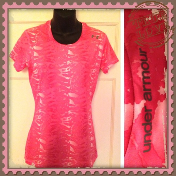 📌PRICE SLASH📌Under Armour Work Out Top Heat Gear