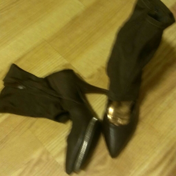 Brown pumps with zipper attach - Picture 4 of 4