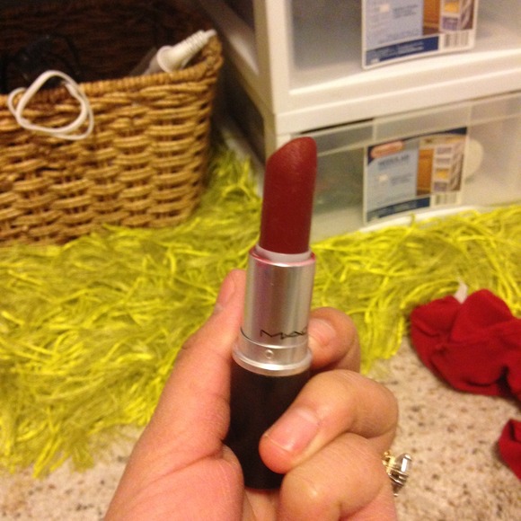Sold****Mac lipstick diva deep red:)